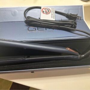 Gem Blue Hair Straightener